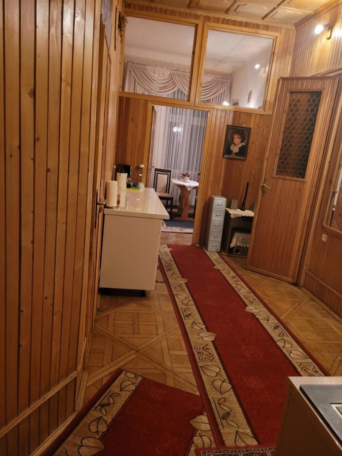 Pokoje Goscinne Victoria Cracovie Extérieur photo