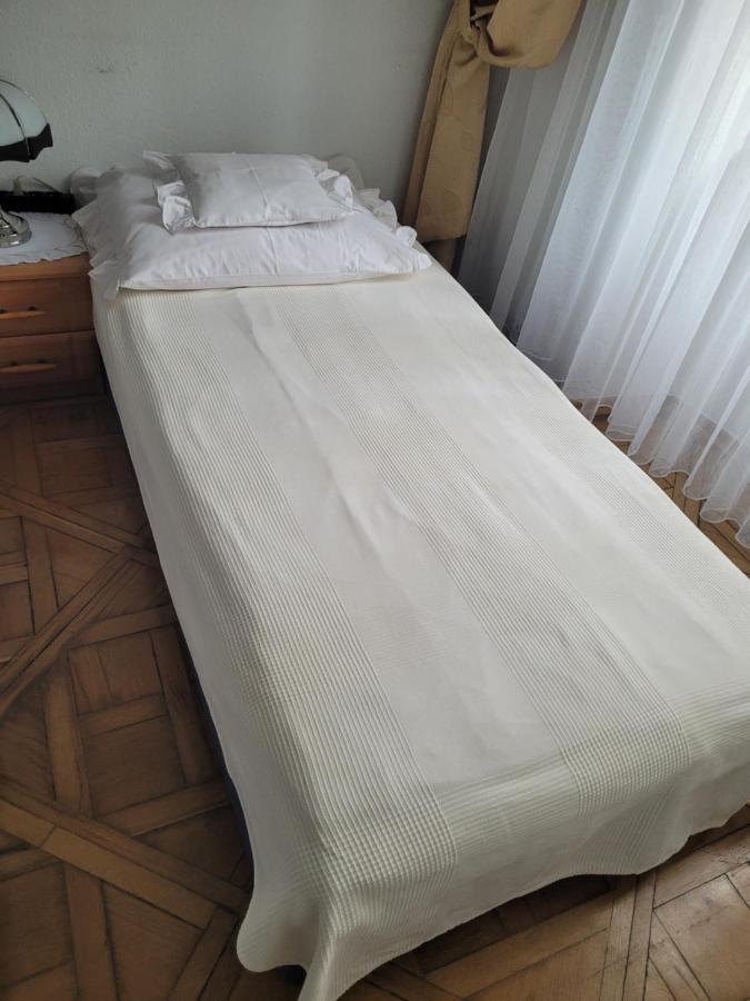 Pokoje Goscinne Victoria Cracovie Extérieur photo